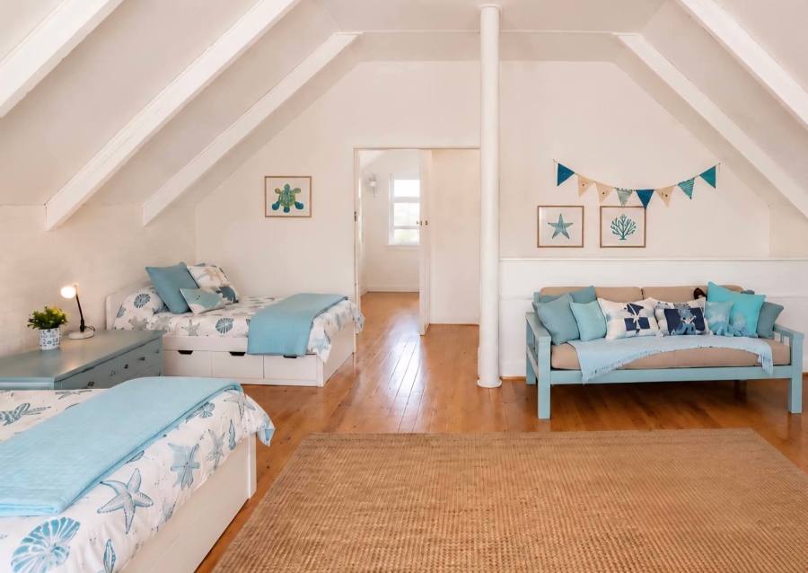 5 Bedroom Property for Sale in Stilbaai Wes Western Cape